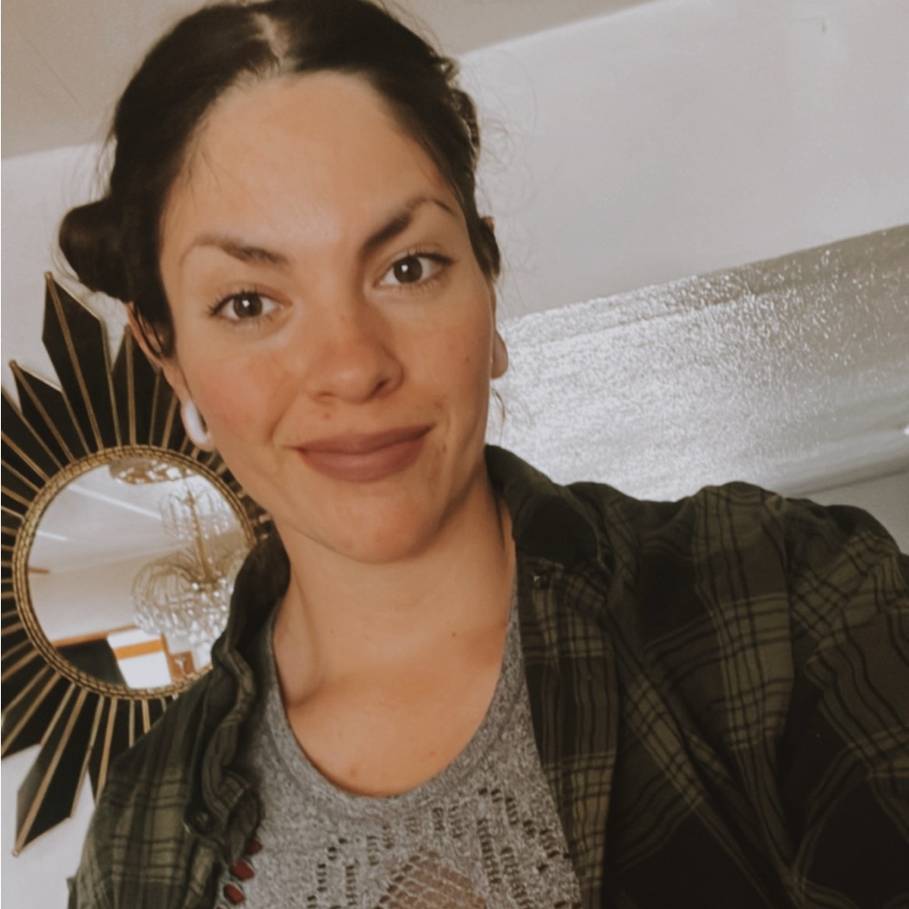 Meet your Posher, Celina